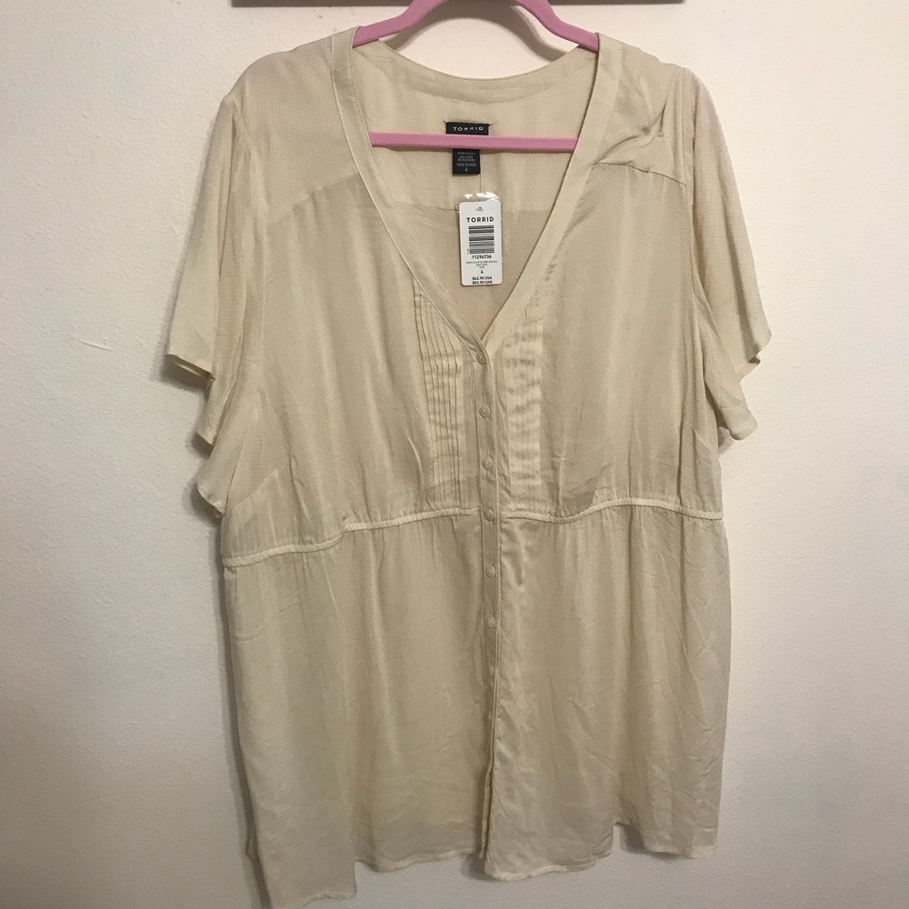 Torrid Cream colored blouse